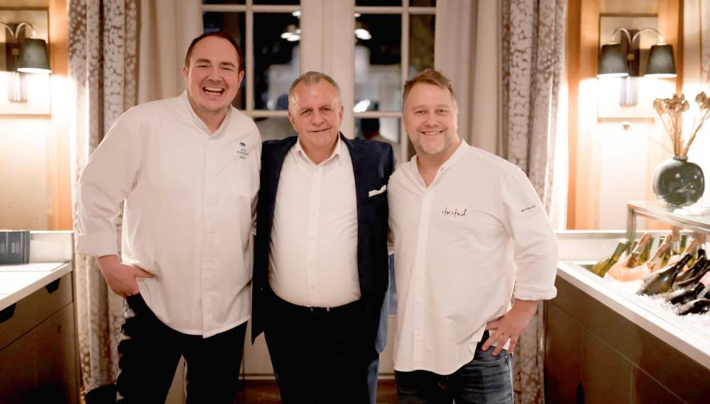 Johannes Wallner, Küchenchef Restaurant AnnA, Stefan Schwind, Direktor Hotel Elephant Weimar, und Anton Schmaus, Sternekoch aus Regensburg, im Hotel Elephant Weimar.